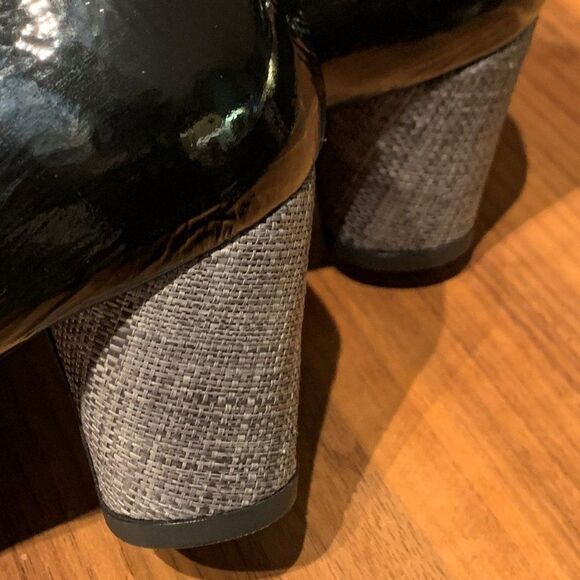 Stuart Weitzman black real patten leather pump, sz 8.5, EUC, heel detail - Picture 8 of 16